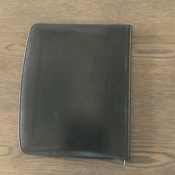 LEED'S MassMutual Branded Black Notebook Folder Portfolio - Picture 4 of 13